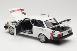 Volvo 240 Turbo #21 P. Stureson DTM Winner Wunstorf 1985 AUTOart 1:18 88592 Metall – Bild 5 von 8
