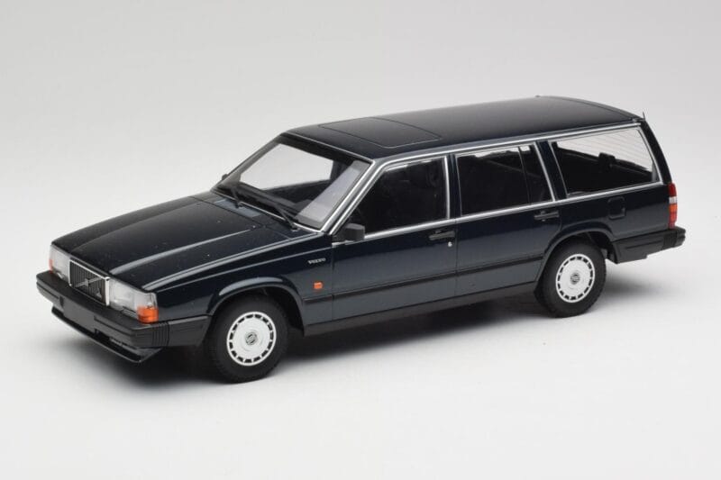 Volvo 740 GL Kombi Dunkelgrün Metallic Minichamps 1:18 155171771 Metall