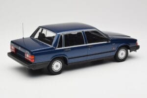 Volvo 740 GL Dark Blue Metallic Minichamps 1:18 155171701 Metall – Bild 2 von 6