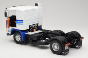 Volvo F12 Blau Weiss Road Kings 1:18 RK180033 Metall – Bild 5 von 8