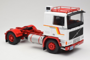 Volvo F12 Weiss Rot Road Kings 1:18 RK180031 Metall – Bild 6 von 8