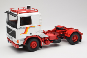 Volvo F12 Weiss Rot Road Kings 1:18 RK180031 Metall