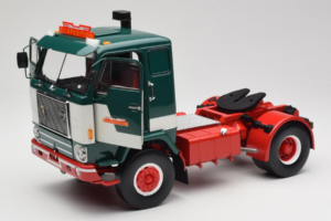 Volvo F88 Bilspedition Grün Weiss MCG 1:18 MCG18139 Metall – Bild 2 von 8