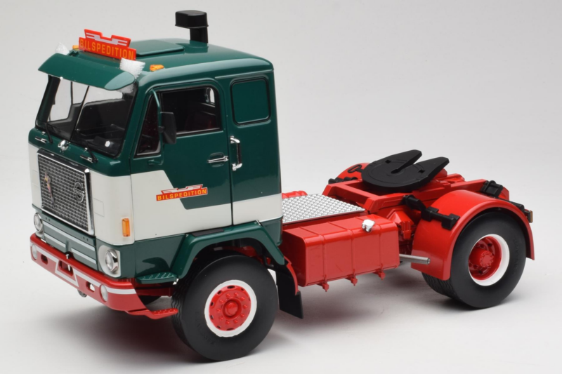 Volvo F88 Bilspedition Grün Weiss MCG 1:18 MCG18139 Metall