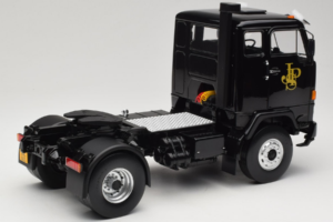 Volvo F88 John Player Special Black MCG 1:18 MCG18217 Metall – Bild 3 von 8