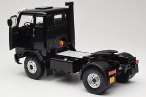 Volvo F88 John Player Special Black MCG 1:18 MCG18217 Metall – Bild 5 von 8