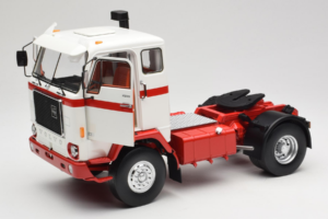 Volvo F88 Weiss Rot MCG 1:18 MCG18141 Metall – Bild 2 von 8