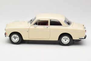 Volvo P121 Amazon Weiss Revell 1:18 08866 Metall – Bild 4 von 8