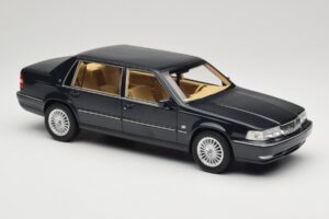 Volvo S90 Royal Blue DNA 1:18 DNA000088 Metall – Bild 4 von 6