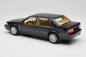 Volvo S90 Royal Blue DNA 1:18 DNA000088 Metall – Bild 5 von 6