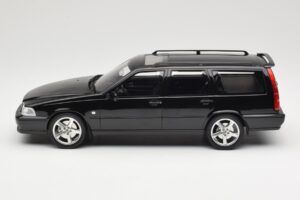 Volvo V70 R P80 Schwarz DNA 1:18 DNA000232 Metall – Bild 3 von 6