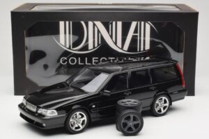 Volvo V70 R P80 Schwarz DNA 1:18 DNA000232 Metall – Bild 6 von 6