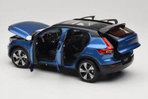 Volvo XC40 Recharge Blau Metallic Paudi Model 1:18 2562373 Metall – Bild 5 von 8