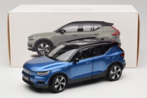 Volvo XC40 Recharge Blau Metallic Paudi Model 1:18 2562373 Metall – Bild 8 von 8