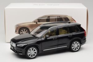 Volvo XC90 Onyx Black Paudi Model 1:18 9430842 Metall – Bild 8 von 8