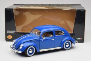 Volkswagen Beetle Blau Bburago 1:18 23124646 Metall – Bild 8 von 8