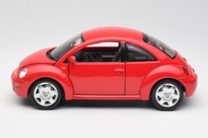 Volkswagen New Beetle Rot Bburago 1:18 8185108 Metall – Bild 4 von 8