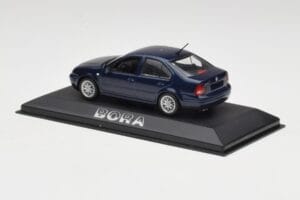 Volkswagen Bora Ocean Blau Minichamps 1:43 8198223B Metall – Bild 3 von 4