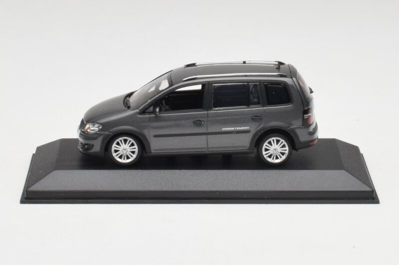 Volkswagen Cross Touran Platinum Grau Minichamps 1:43 400056170 Metall