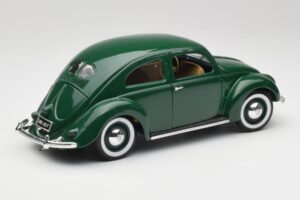 Volkswagen Export Sedan Beryl Grün Maisto 1:18 31820 Metall – Bild 3 von 8