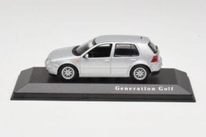 Volkswagen Golf Mk4 Reflex Silber Minichamps 1:43 4527111022 Metall