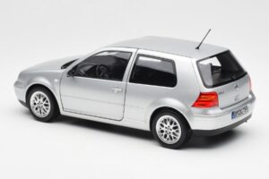 Volkswagen Golf Mk5 GTI Silber Norev 1:18 188570 Metall – Bild 7 von 8