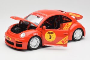 Volkswagen New Beetle Cup Bburago 1:18 3329 Metall – Bild 2 von 8