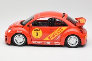 Volkswagen New Beetle Cup Bburago 1:18 3329 Metall – Bild 4 von 8