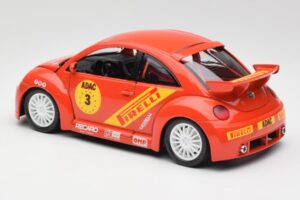 Volkswagen New Beetle Cup Bburago 1:18 3329 Metall – Bild 7 von 8
