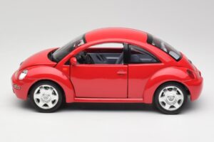 Volkswagen New Beetle Rot Bburago 1:18 3342 Metall – Bild 4 von 8