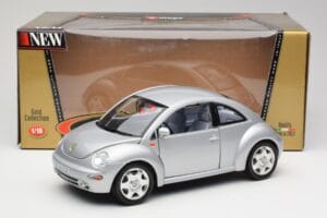 Volkswagen New Beetle Reflex Silber Metallic Bburago 1:18 3322 Metall – Bild 8 von 8