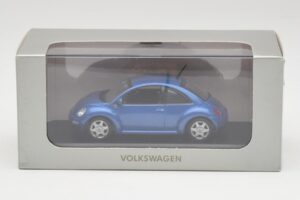 Volkswagen New Beetle Satellite Blau Minichamps 1:43 430058004 Metall – Bild 4 von 4
