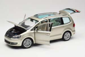 Volkswagen Sharan 7N Reflex Silber Metallic Minichamps 1:18 110051002 Metall – Bild 2 von 8