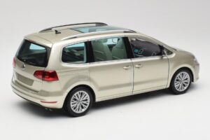 Volkswagen Sharan 7N Reflex Silber Metallic Minichamps 1:18 110051002 Metall – Bild 3 von 8