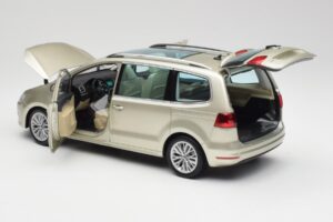 Volkswagen Sharan 7N Reflex Silber Metallic Minichamps 1:18 110051002 Metall – Bild 5 von 8