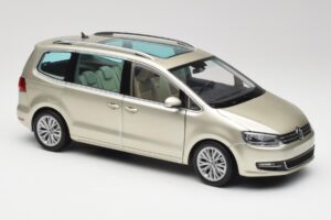 Volkswagen Sharan 7N Reflex Silber Metallic Minichamps 1:18 110051002 Metall – Bild 6 von 8