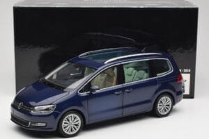 Volkswagen Sharan 7N Shadow Blau Metallic Minichamps 1:18 110051100 Metall – Bild 8 von 8