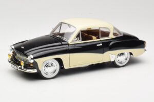 Wartburg 311 Coupe Schwarz & Beige Revell 1:18 8419 Metall