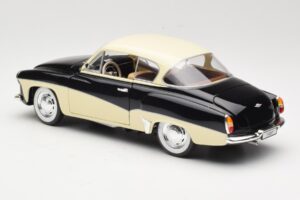 Wartburg 311 Coupe Schwarz & Beige Revell 1:18 8419 Metall – Bild 7 von 8