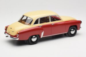 Wartburg 311 Dark Red Beige MCG 1:18 MCG18299 Metall – Bild 2 von 6