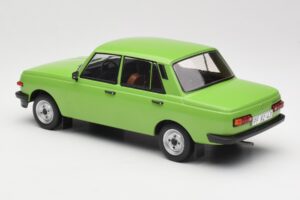 Wartburg 353 Grün MCG 1:18 MCG18062 Metall – Bild 5 von 6