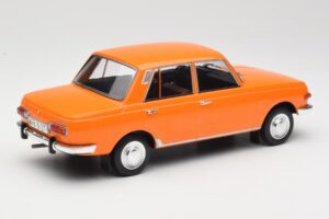 Wartburg 353 Orange MCG 1:18 MCG18061 Metall – Bild 2 von 6