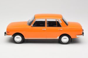 Wartburg 353 Orange MCG 1:18 MCG18061 Metall – Bild 3 von 6