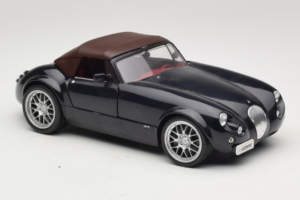 Wiesmann Roadster MF Carbon Black Revell 1:18 WIESMANN001 Metall – Bild 7 von 9