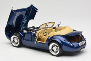 Wiesmann Roadster MF3 Blau Revell 1:18 08861 Metall – Bild 5 von 8