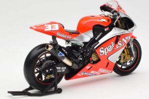 Yamaha YZR-M1 Gauloises Fortuna Yamaha #7 C. Checa MotoGP 2004 Minichamps 1:12 122043007 Metall – Bild 3 von 6