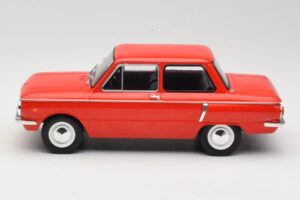 ZAZ 966 Rot MCG 1:18 MCG18102 Metall – Bild 3 von 6