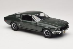 Ford Mustang GT Bullitt mit Steve McQueen Figur Greenlight 1:18 12885 Metall – Bild 6 von 8