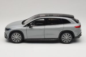 Mercedes EQS SUV X296 Manufaktur Alpine Grey NZG 1:18 B66960591 Metall – Bild 4 von 8