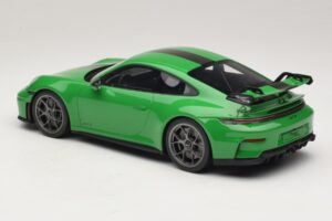 Porsche 911 992.2 GT3 Weissach Package Python Green GT Spirit 1:18 GT576 Resin – Bild 5 von 6